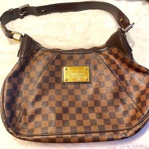 Used Louis Vuitton shoulder bag